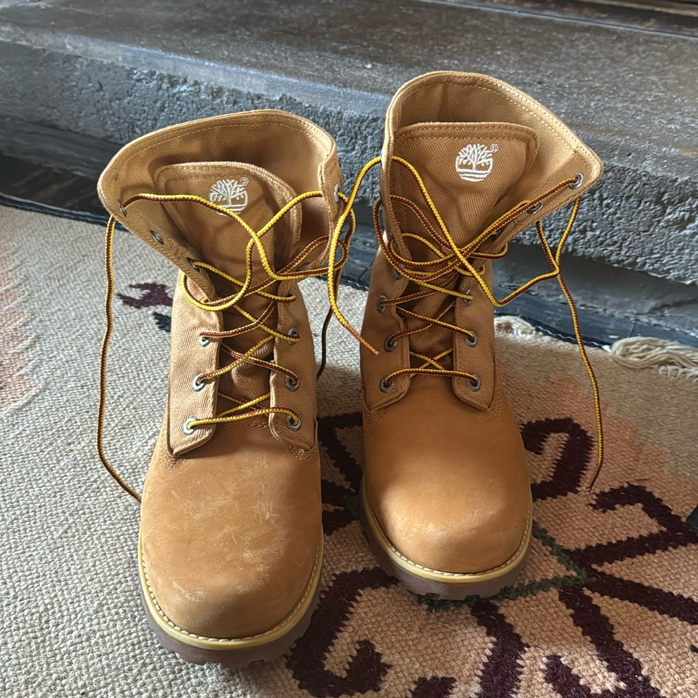 TIMBERLAND 🗣️ boots 🥾 SIZE 6 in boys